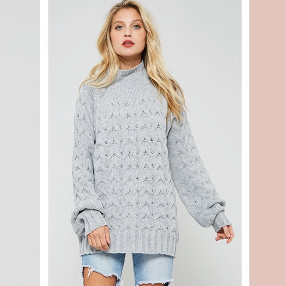 ✨1 Medium Left!✨Oversized Cable Knit Sweater - Picture 2 of 2
